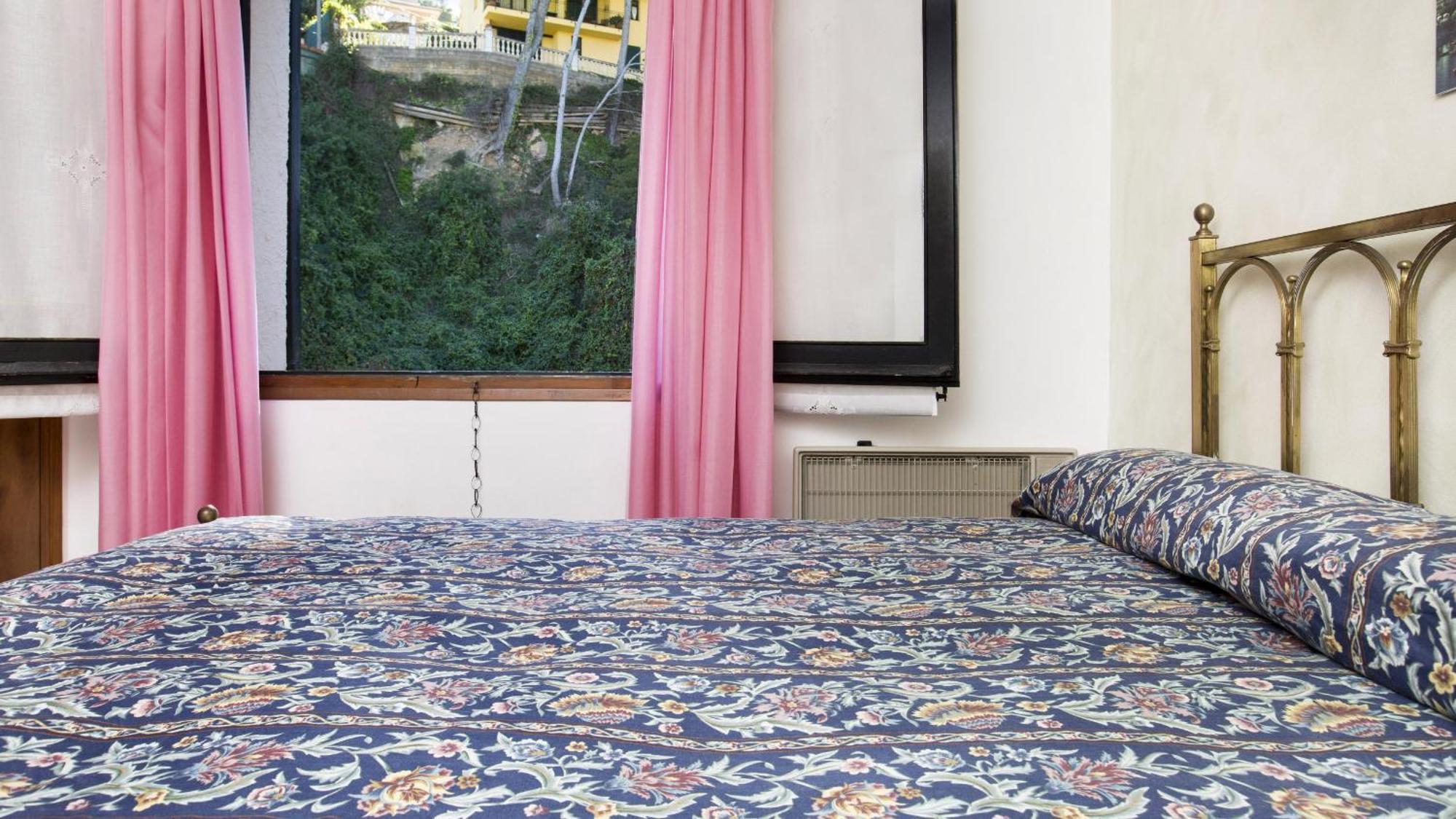 Arc H-1 - Pals Apartment Begur Bagian luar foto